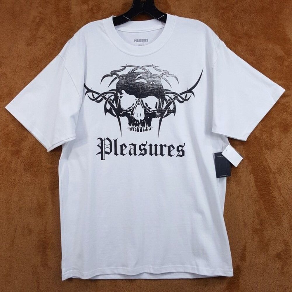 PLEASURES Shirt Mens Medium White Pullover Crew Traditions Skull Logo T-Shirt